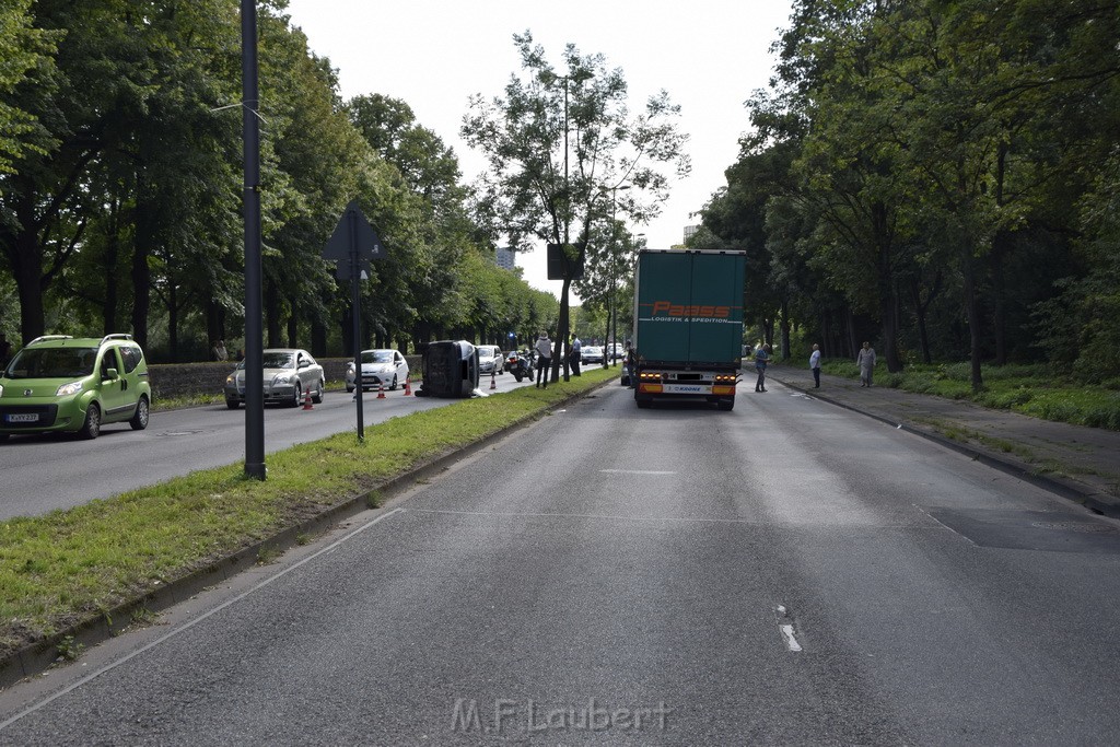 VU LKW PKW Koeln Riehl An der Schanz P27.JPG - Miklos Laubert